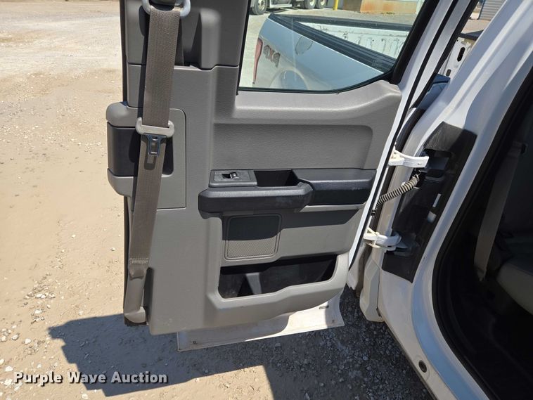 image for item ET5186 2016 Ford F150 Ext. Cab pickup truck