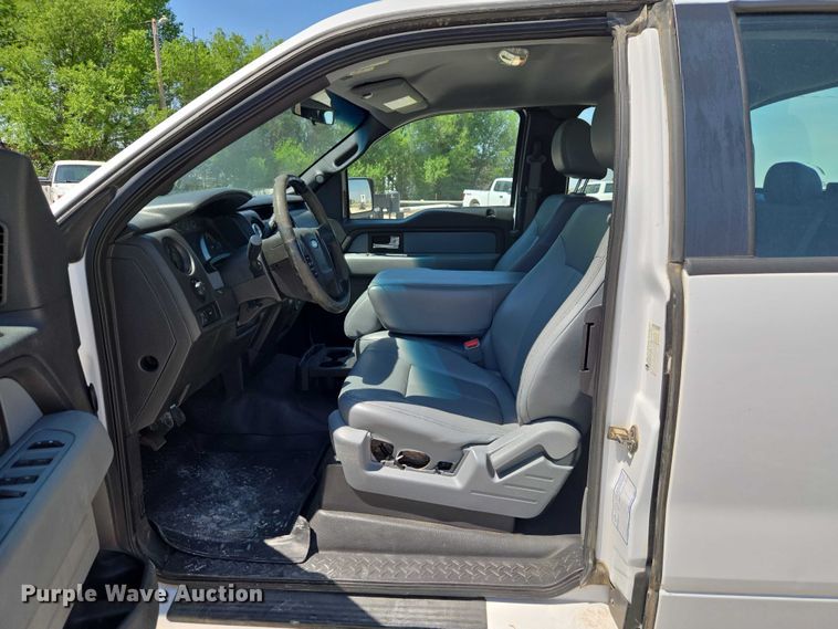 image for item ET5187 2014 Ford F150 Ext. Cab pickup truck