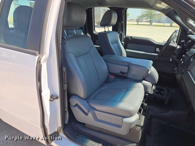 image for item ET5187 2014 Ford F150 Ext. Cab pickup truck