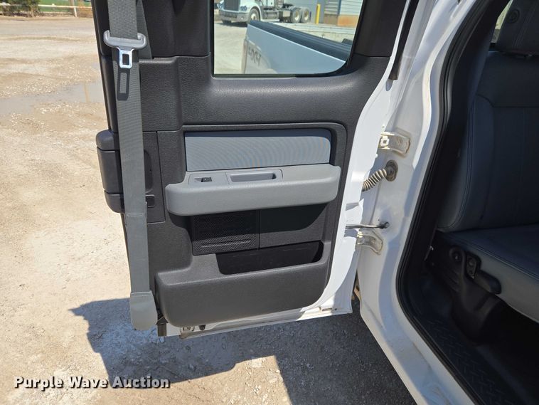 image for item ET5187 2014 Ford F150 Ext. Cab pickup truck