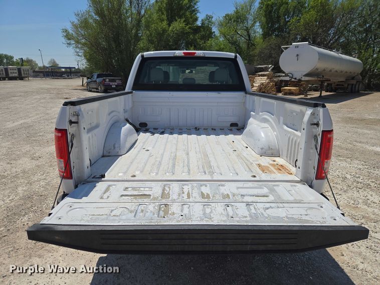 image for item ET5188 2016 Ford F150 Ext. Cab pickup truck