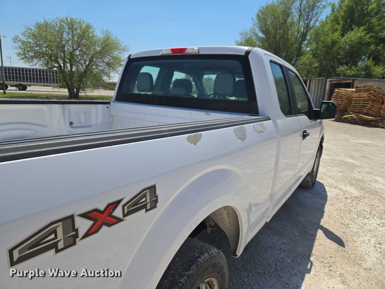 image for item ET5188 2016 Ford F150 Ext. Cab pickup truck