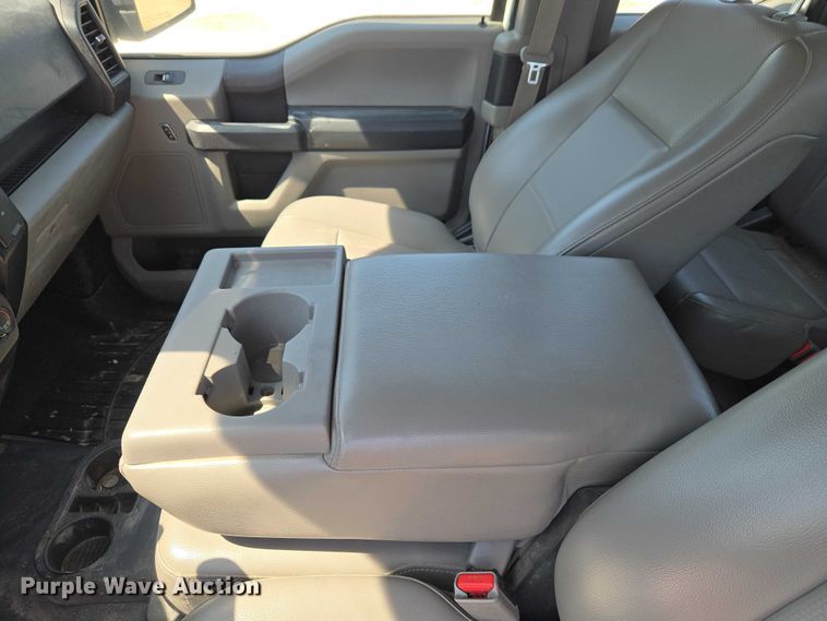 image for item ET5188 2016 Ford F150 Ext. Cab pickup truck