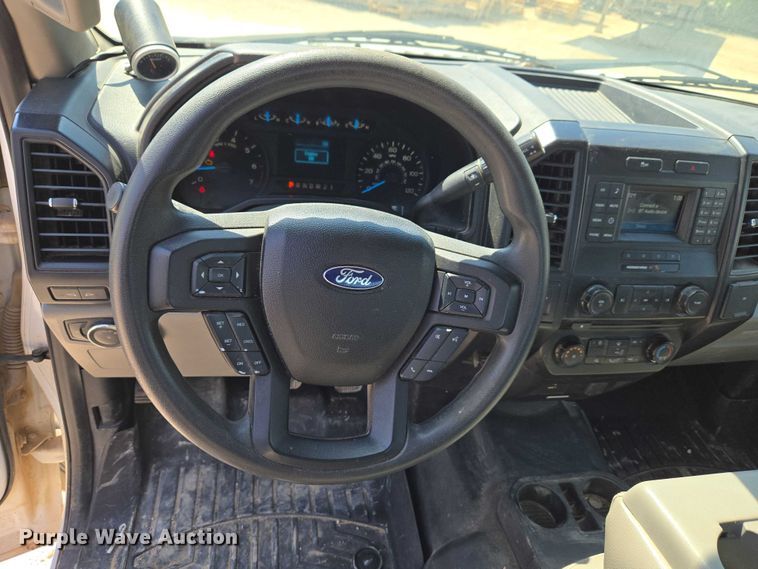 image for item ET5188 2016 Ford F150 Ext. Cab pickup truck