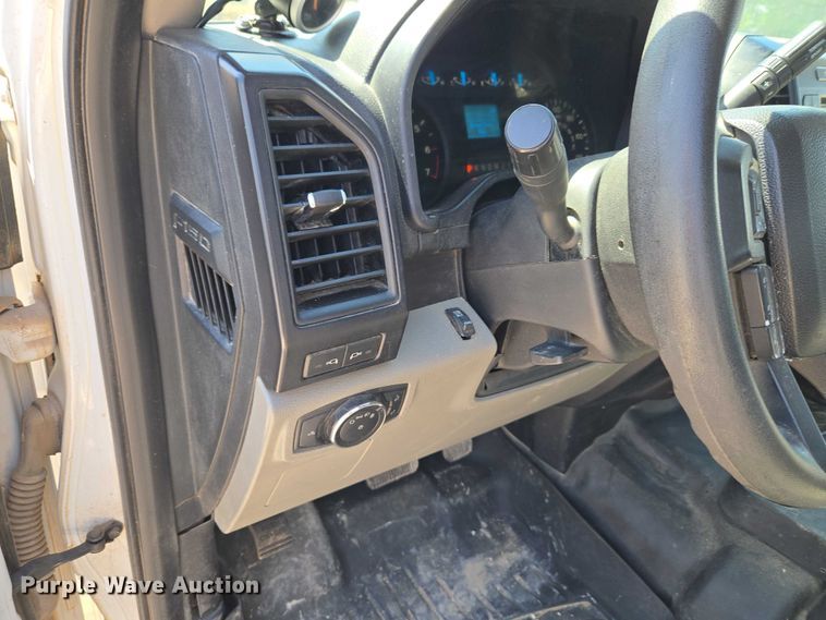 image for item ET5188 2016 Ford F150 Ext. Cab pickup truck