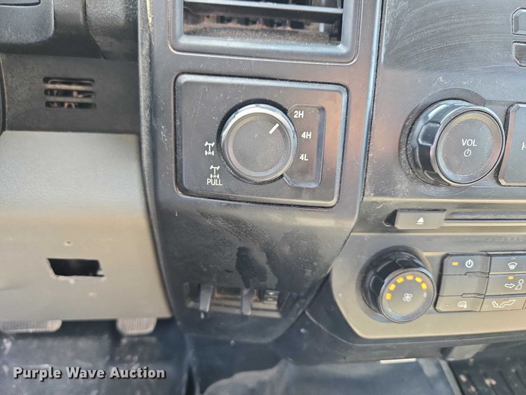 image for item ET5188 2016 Ford F150 Ext. Cab pickup truck