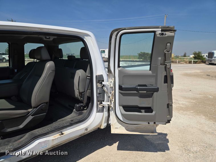 image for item ET5188 2016 Ford F150 Ext. Cab pickup truck