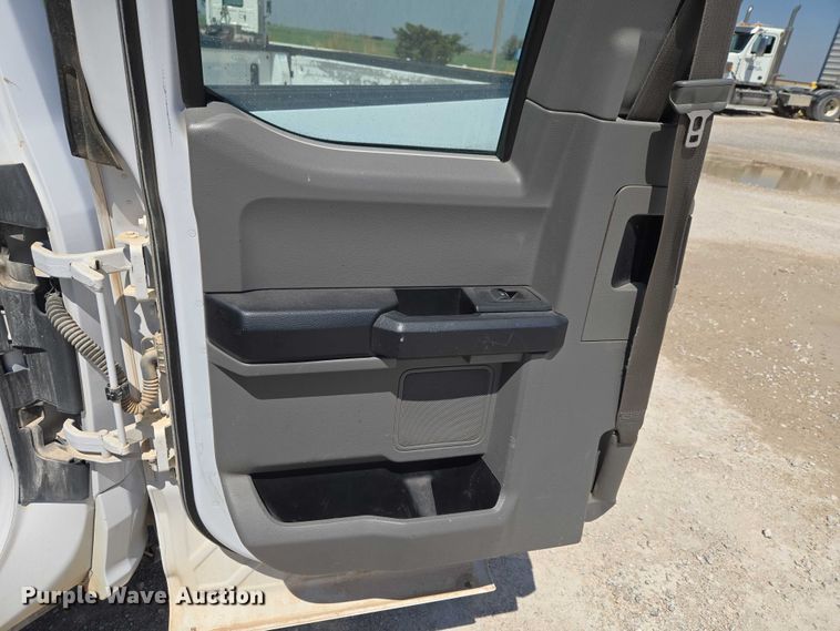 image for item ET5188 2016 Ford F150 Ext. Cab pickup truck