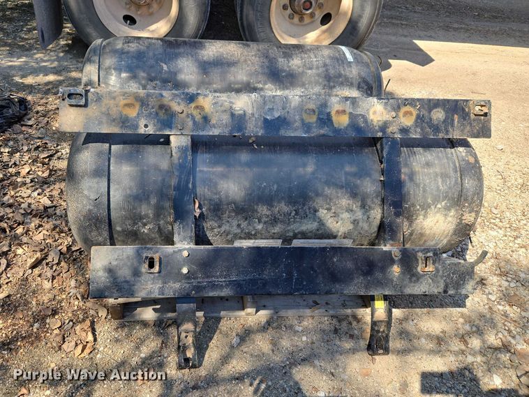 image for item ET5189 (2) Quantum CNG tanks