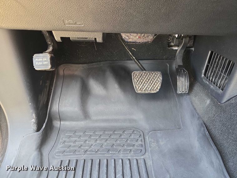 image for item ET5230 2018 Nissan Titan XD Crew Cab pickup truck