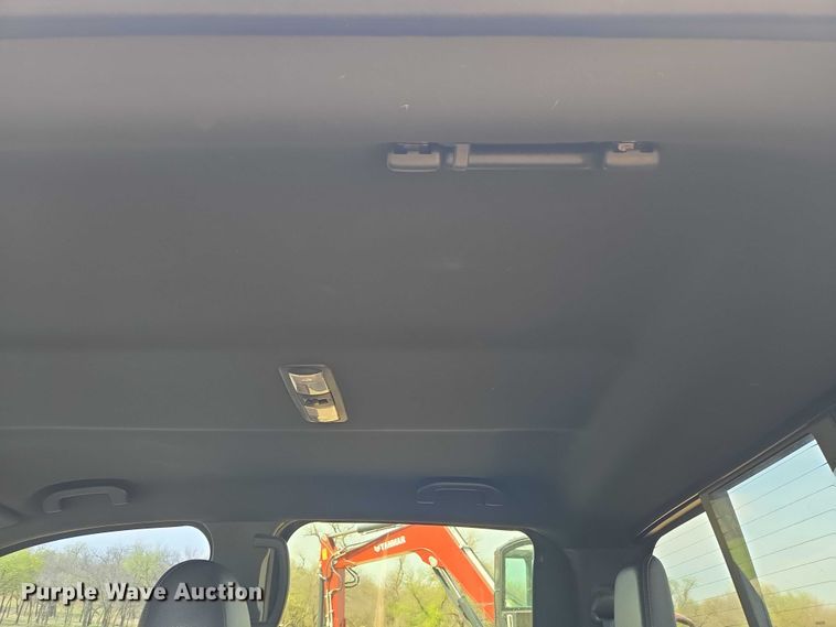 image for item ET5230 2018 Nissan Titan XD Crew Cab pickup truck