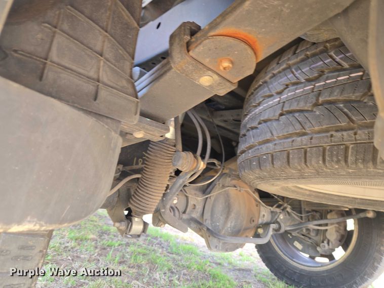 image for item ET5230 2018 Nissan Titan XD Crew Cab pickup truck