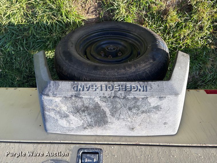 image for item EU0531 Ingersoll Rand P185WIR air compressor