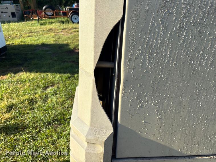 image for item EU0531 Ingersoll Rand P185WIR air compressor