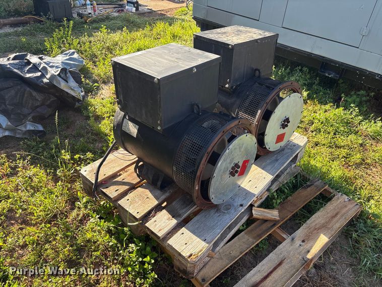 image for item EU0534 (2) Mecc Alte Spa ECO32-2S/4 generator Ends