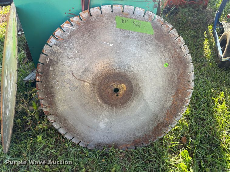 image for item EU0535 (7) concrete saw blades