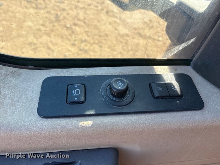 image for item EU4843 2011 Ford F350 Super Duty  Ext. Cab pickup truck