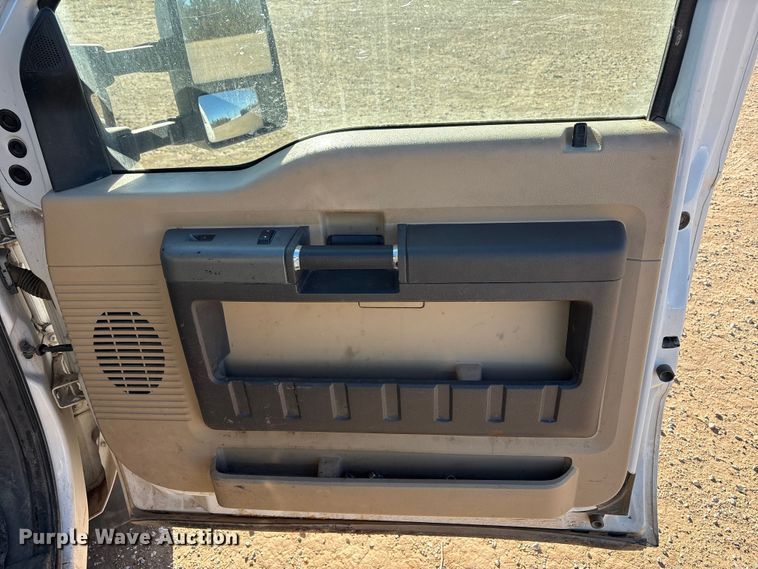image for item EU4843 2011 Ford F350 Super Duty  Ext. Cab pickup truck