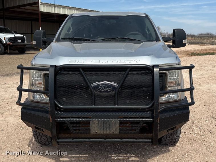 image for item EU4959 2017 Ford F250 Super Duty Ext. Cab pickup truck