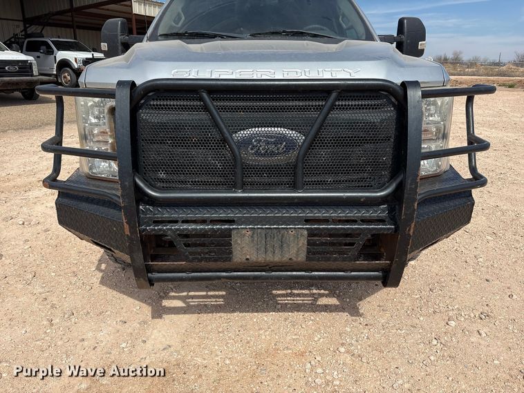 image for item EU4959 2017 Ford F250 Super Duty Ext. Cab pickup truck