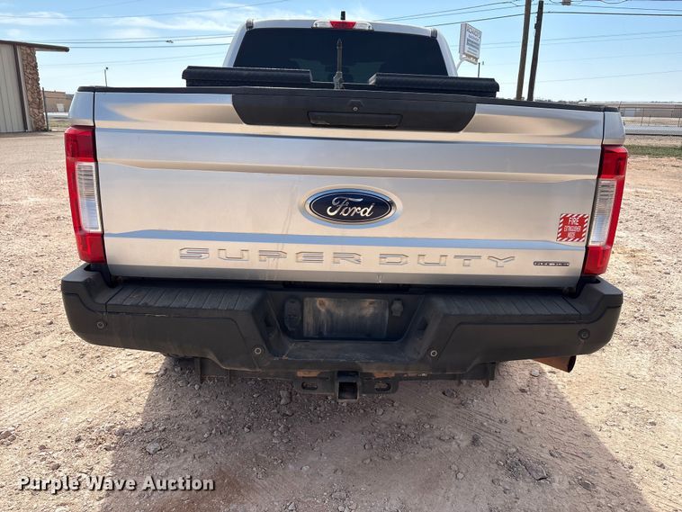 image for item EU4959 2017 Ford F250 Super Duty Ext. Cab pickup truck