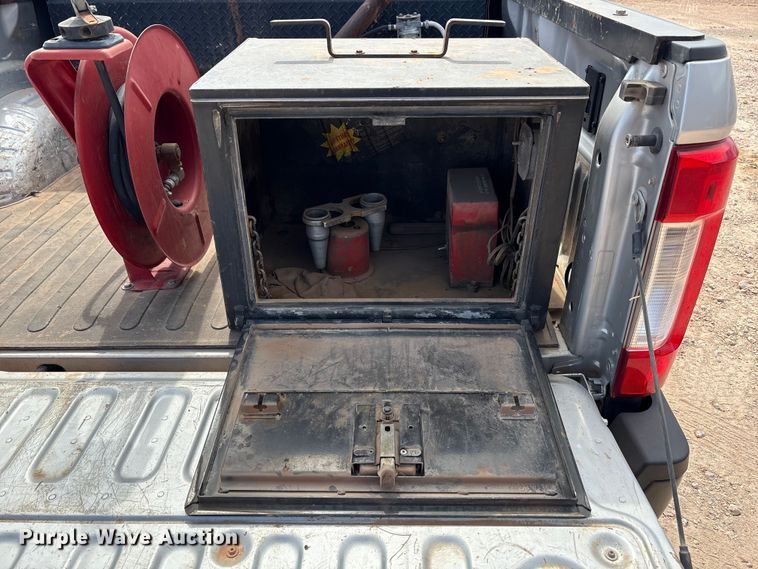 image for item EU4959 2017 Ford F250 Super Duty Ext. Cab pickup truck