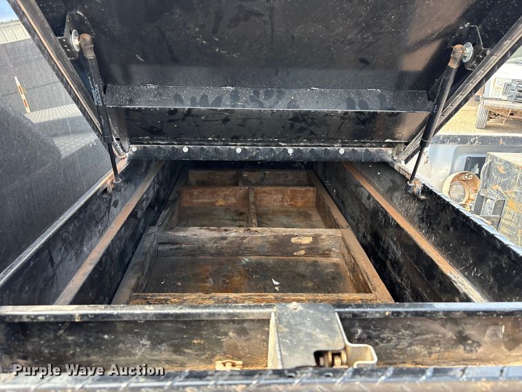 image for item EU4959 2017 Ford F250 Super Duty Ext. Cab pickup truck