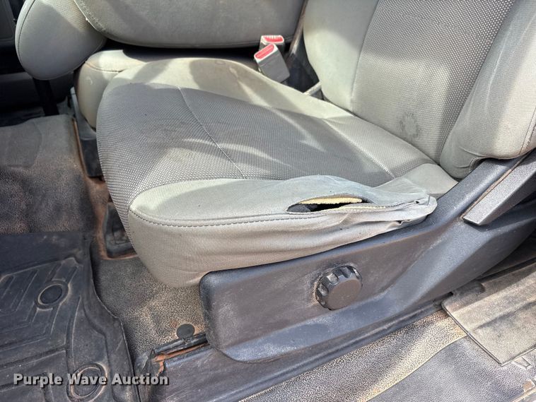 image for item EU4959 2017 Ford F250 Super Duty Ext. Cab pickup truck