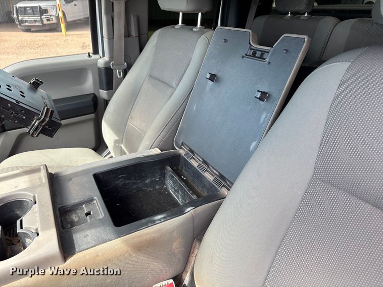 image for item EU4959 2017 Ford F250 Super Duty Ext. Cab pickup truck