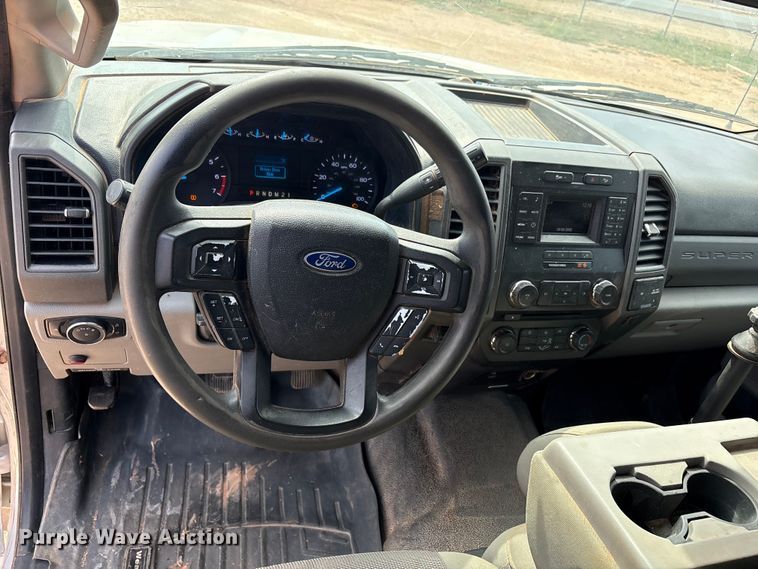 image for item EU4959 2017 Ford F250 Super Duty Ext. Cab pickup truck