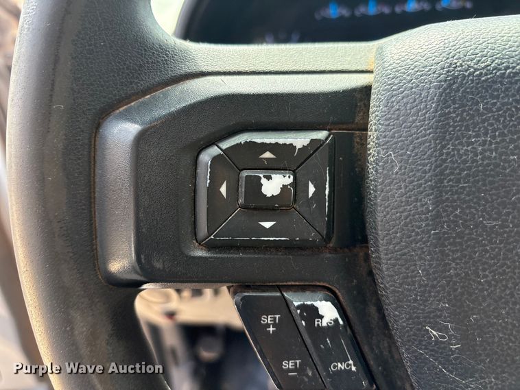 image for item EU4959 2017 Ford F250 Super Duty Ext. Cab pickup truck