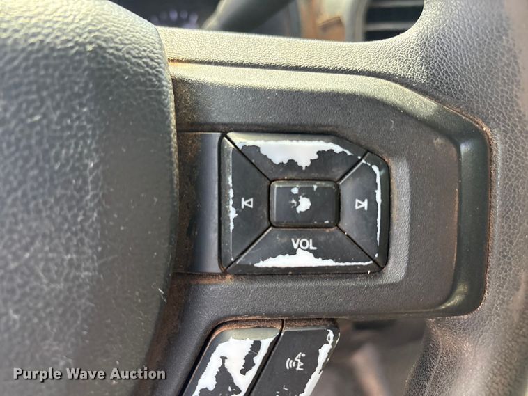 image for item EU4959 2017 Ford F250 Super Duty Ext. Cab pickup truck