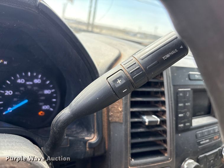 image for item EU4959 2017 Ford F250 Super Duty Ext. Cab pickup truck