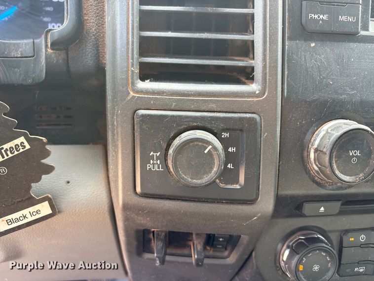 image for item EU4959 2017 Ford F250 Super Duty Ext. Cab pickup truck