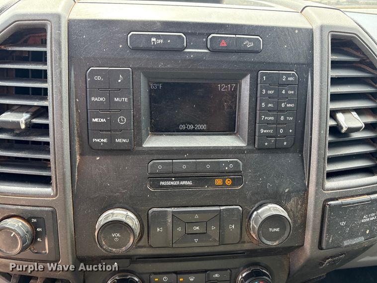 image for item EU4959 2017 Ford F250 Super Duty Ext. Cab pickup truck