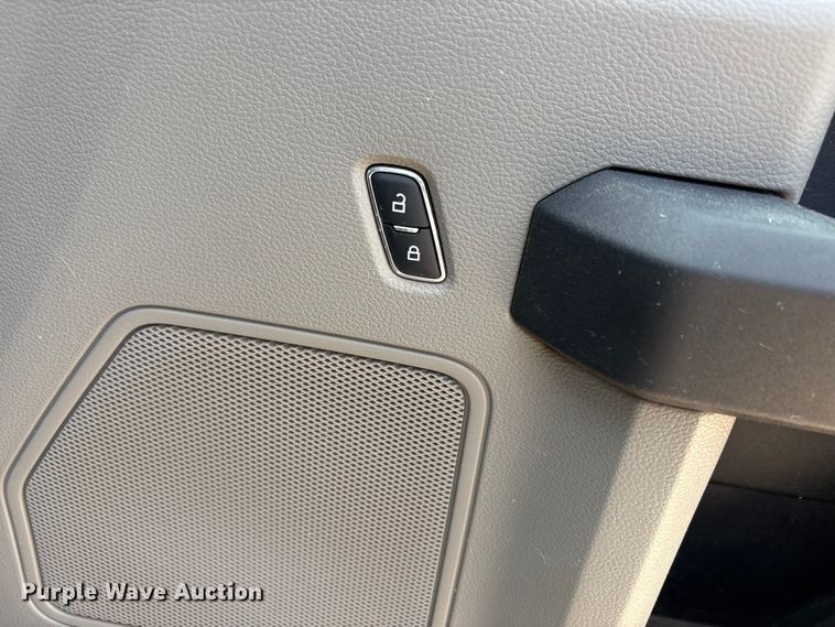 image for item EU4959 2017 Ford F250 Super Duty Ext. Cab pickup truck