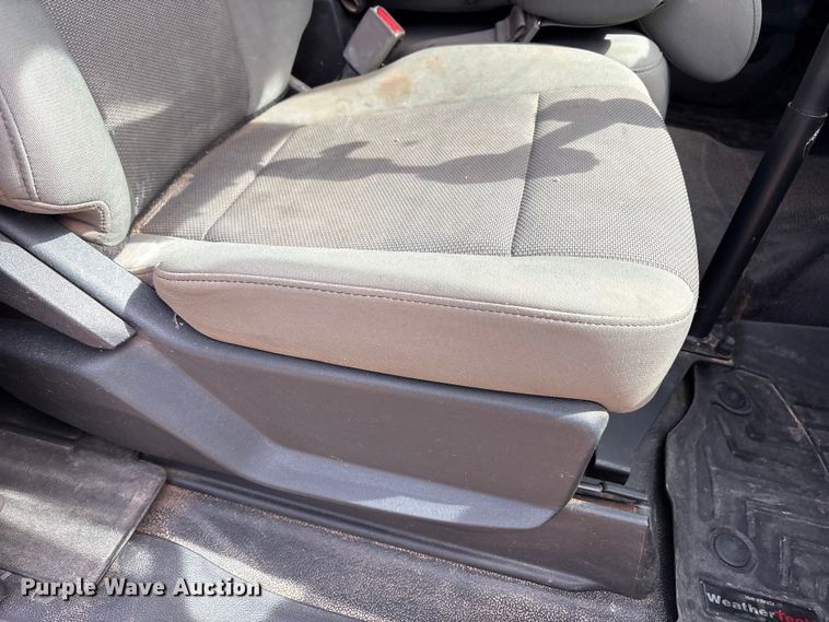 image for item EU4959 2017 Ford F250 Super Duty Ext. Cab pickup truck