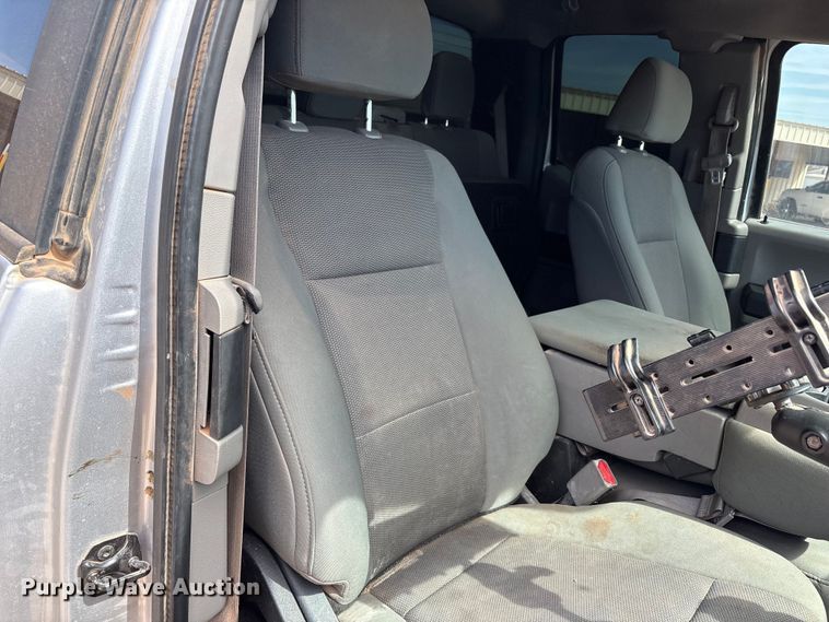 image for item EU4959 2017 Ford F250 Super Duty Ext. Cab pickup truck