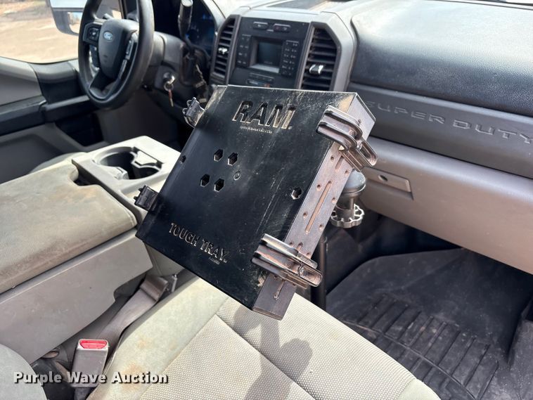 image for item EU4959 2017 Ford F250 Super Duty Ext. Cab pickup truck