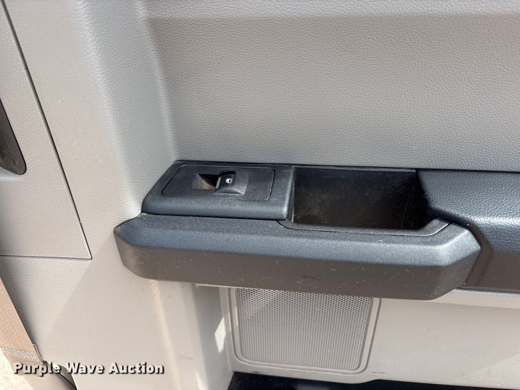 image for item EU4959 2017 Ford F250 Super Duty Ext. Cab pickup truck