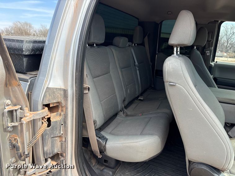 image for item EU4959 2017 Ford F250 Super Duty Ext. Cab pickup truck