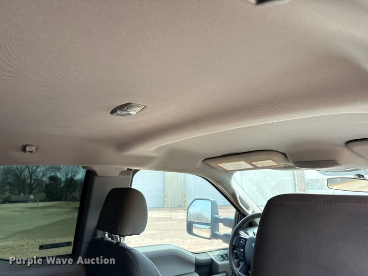 image for item EU4959 2017 Ford F250 Super Duty Ext. Cab pickup truck