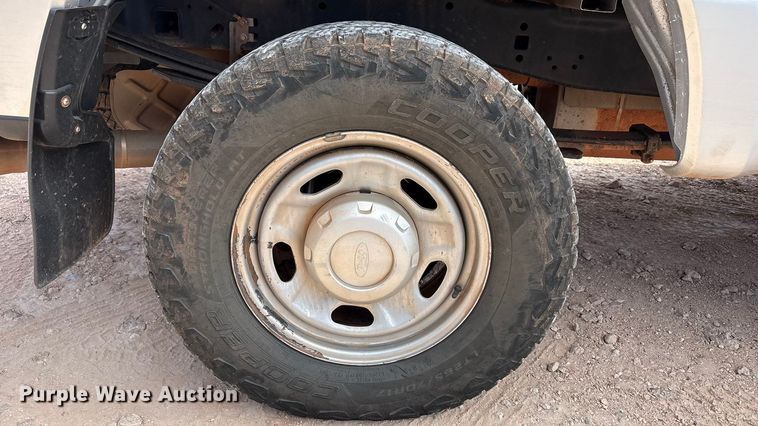 image for item EU4959 2017 Ford F250 Super Duty Ext. Cab pickup truck