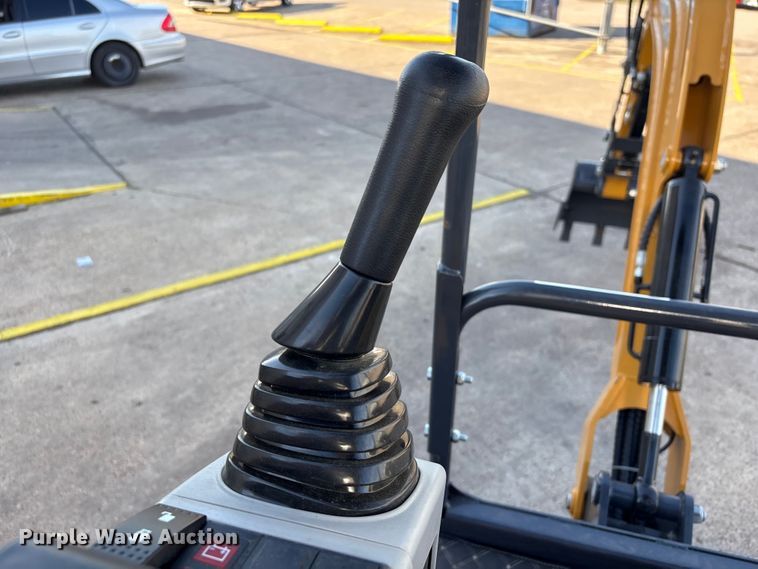 image for item EU7486 2025 SDLaunch IRE20 mini excavator