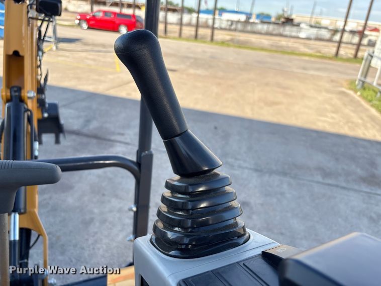image for item EU7486 2025 SDLaunch IRE20 mini excavator