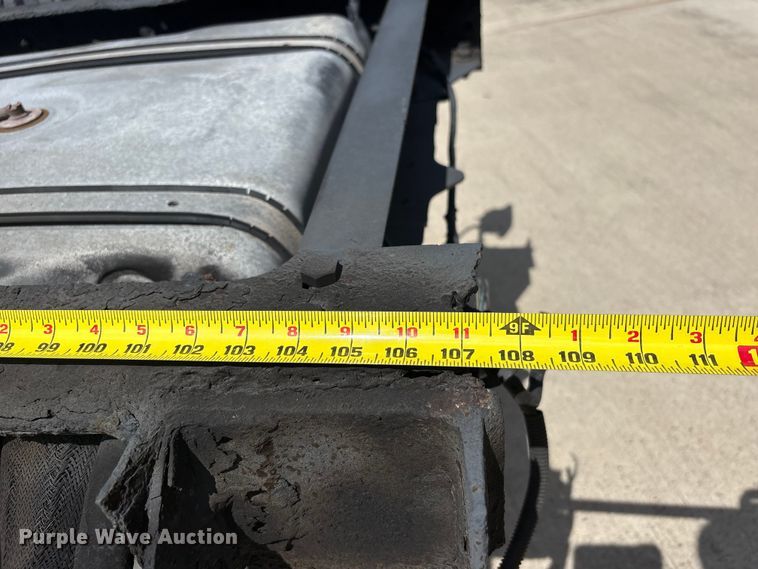 image for item EU7498 2011 Ford F350 Super Duty pickup truck cab and chassis