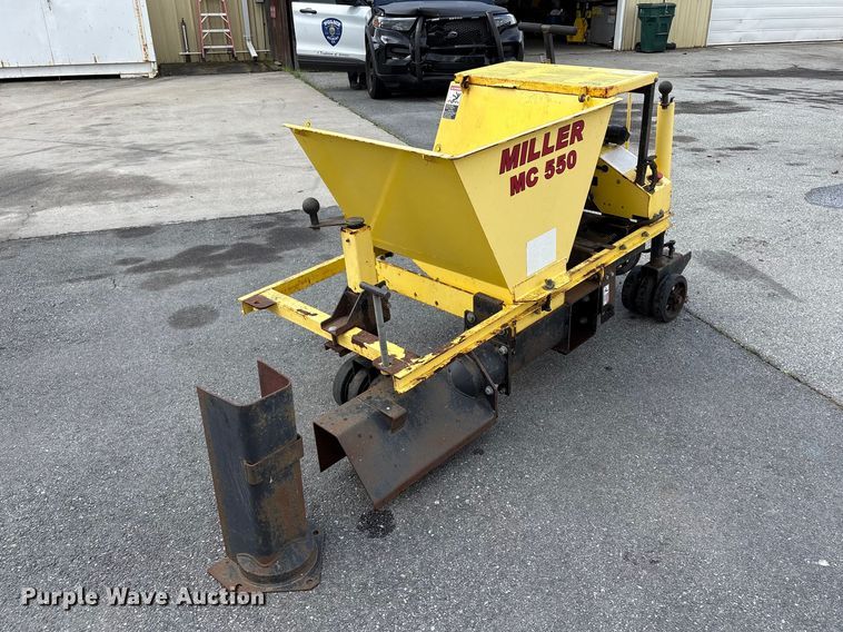 image for item EU8625 Miller MC 550 curb machine