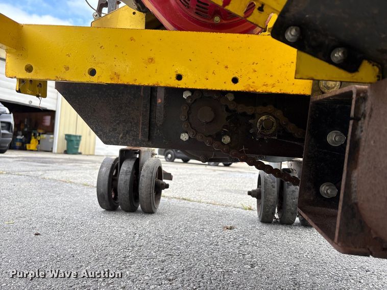 image for item EU8625 Miller MC 550 curb machine