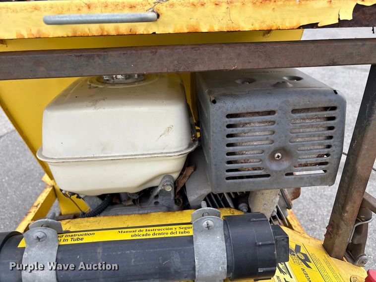 image for item EU8625 Miller MC 550 curb machine