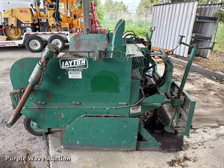 image for item EU8627 Layton F-525 paver